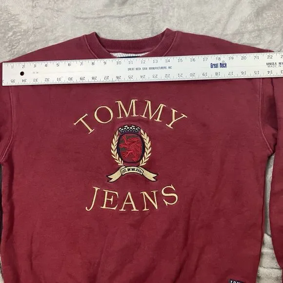 Tommy Jeans Sweatshirt Mens M Burgundy Embroidered Crest Logo Crewneck Pullover - Picture 7 of 12